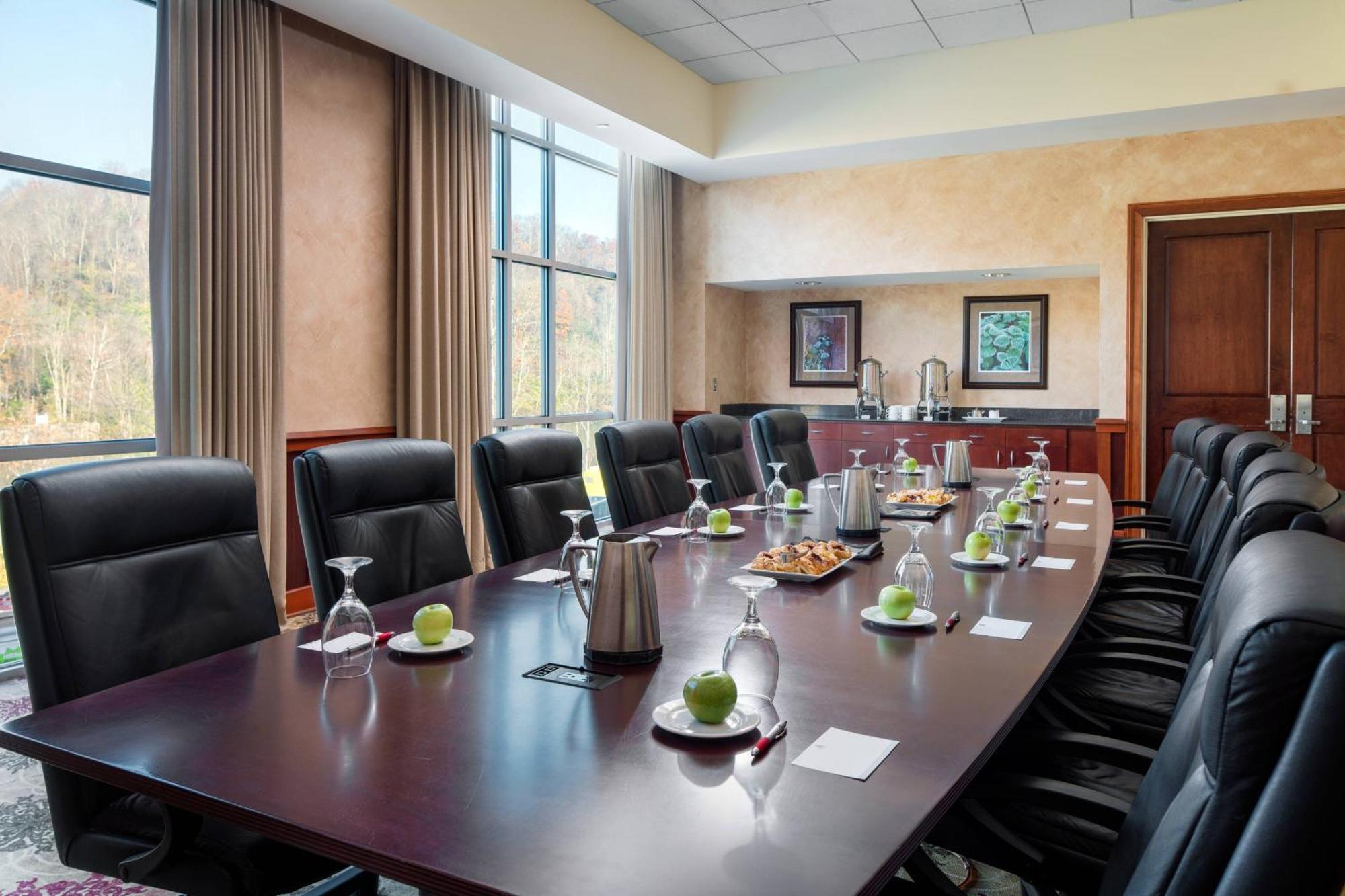 Morgantown Marriott At Waterfront Place Экстерьер фото